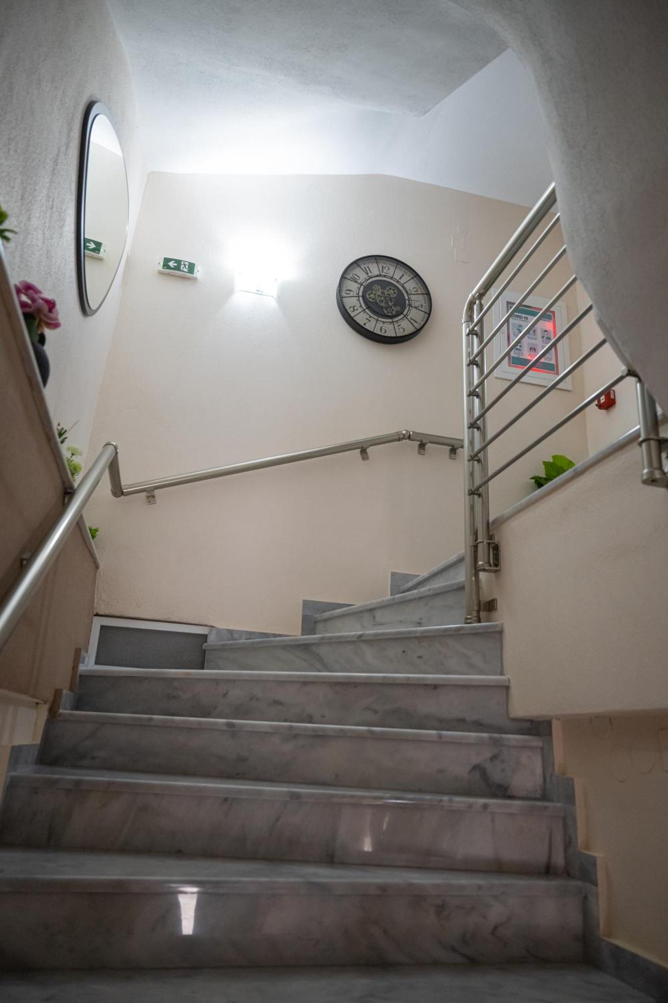Theo And Irin'S Houses Флогіта Екстер'єр фото